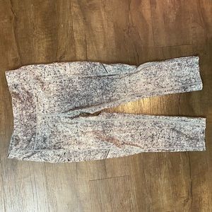 Lululemon leggings size 6